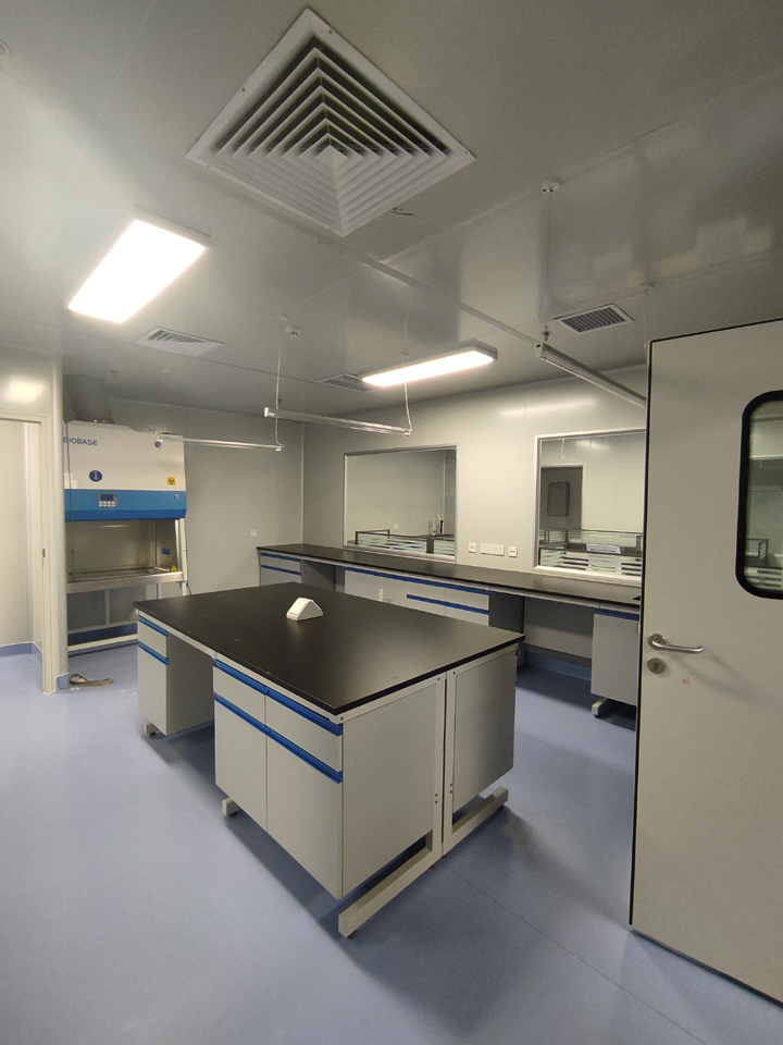 Laboratory Furniture Solutions for Hospitals and Clinics